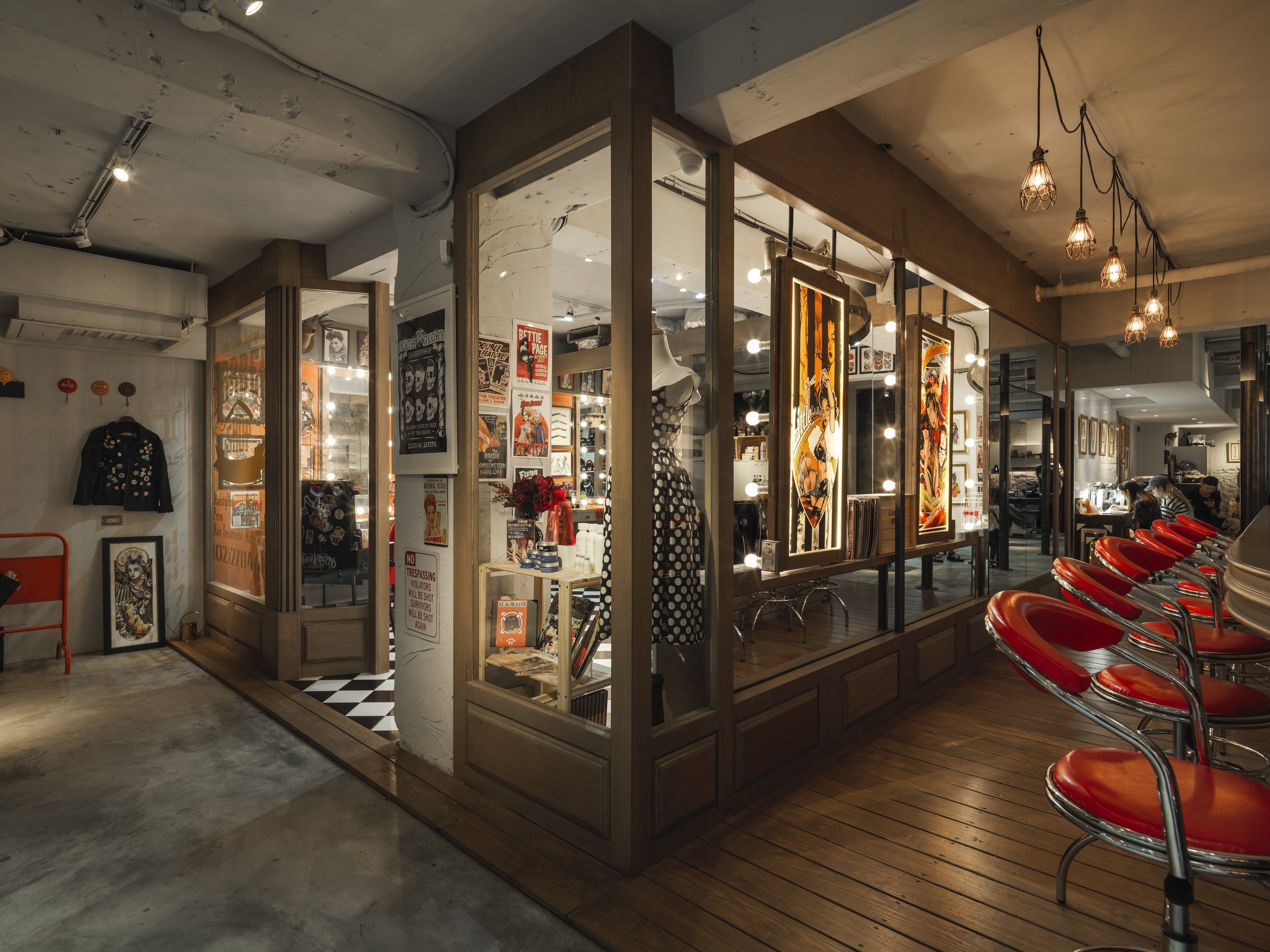 Analog and Little Ladies